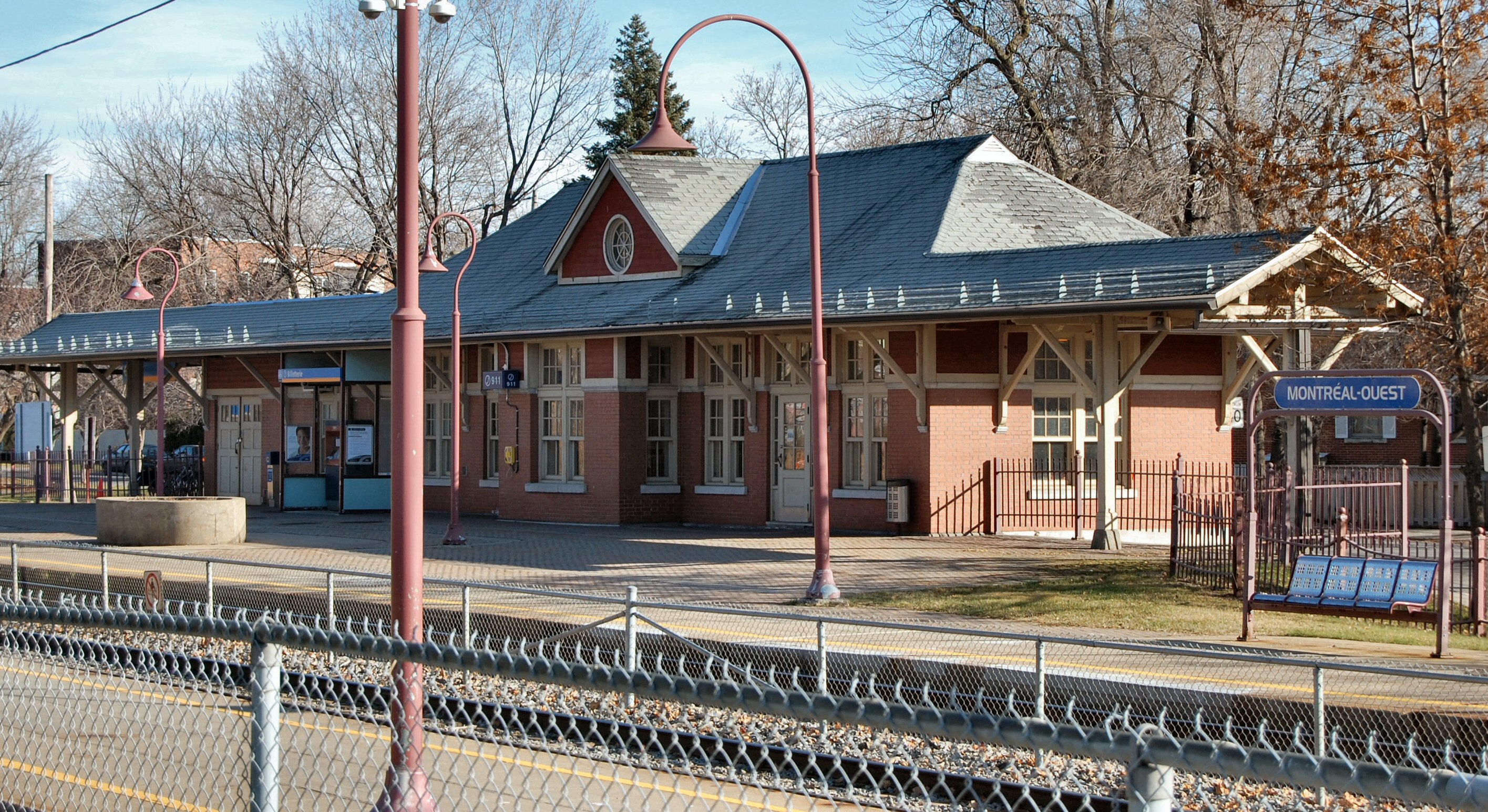 AMT Montréal-Ouest train station, not the work of the author